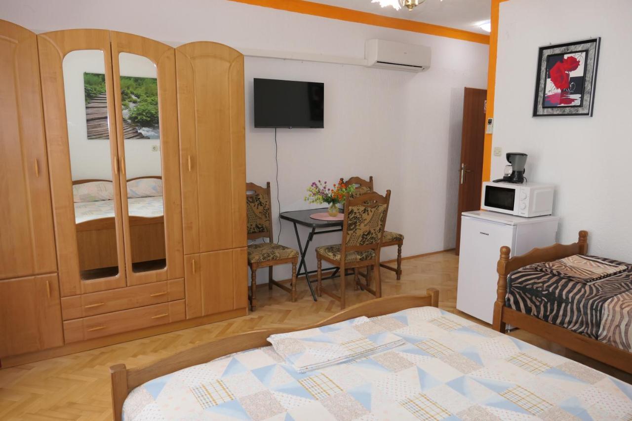 Apartments And Rooms Juki Сень Екстер'єр фото